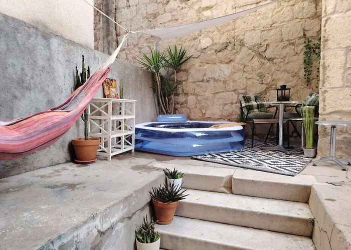 Garden Living Room, Cozy