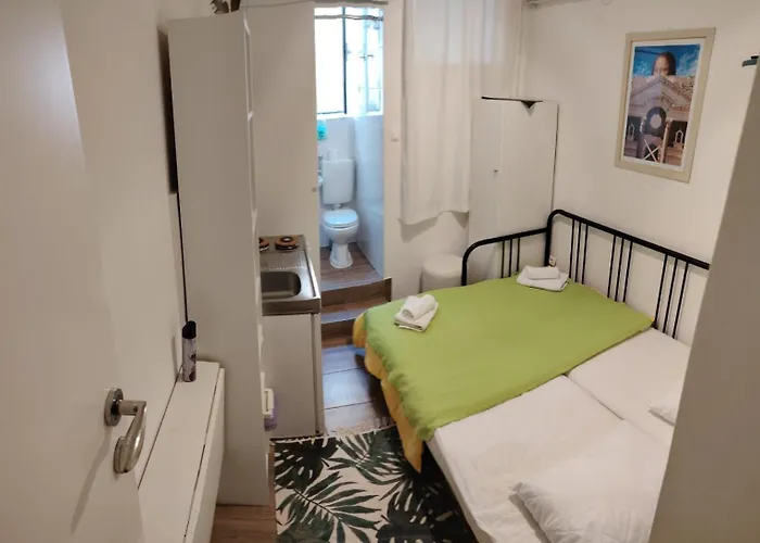 Garden Living Room, Cozy