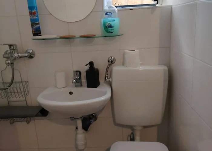 Garden Living Room, Cozy * Split